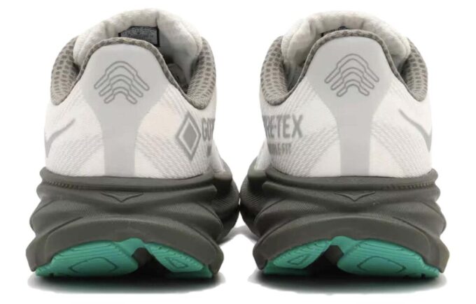 Clifton 9 GORE-TEX « Stealth Tech »