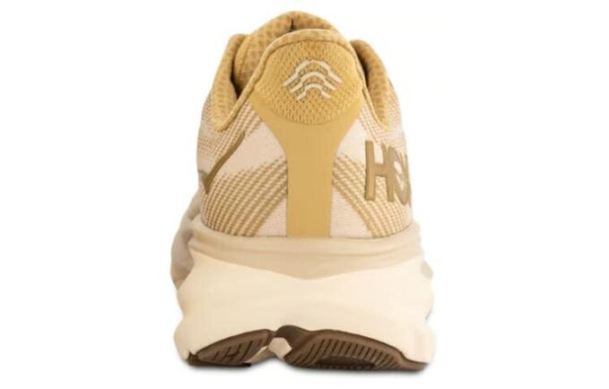 Clifton 9 &lsquo;Wheat Shifting Sand&rsquo;