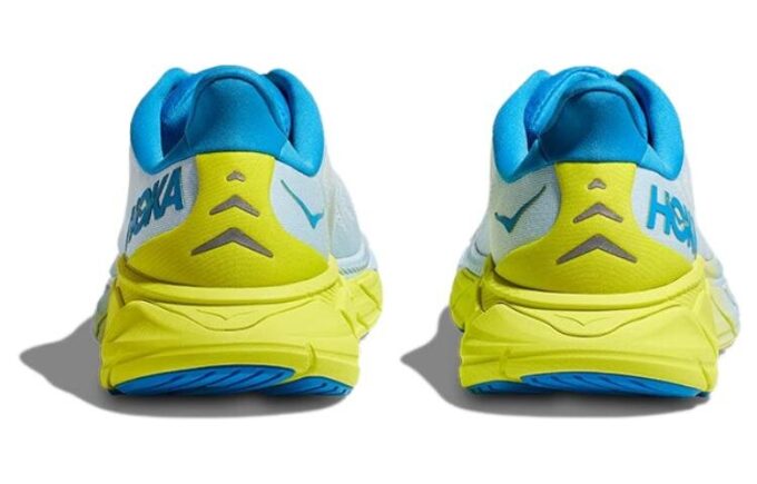 HOKA Arahi 6 &lsquo;Eau glacée&rsquo;